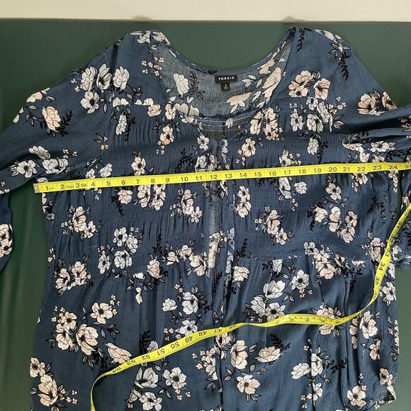 Torrid Crinkle Gauze Smocked Button Front Top 2X Floral Blue Fairy Cottagecore - Picture 11 of 13